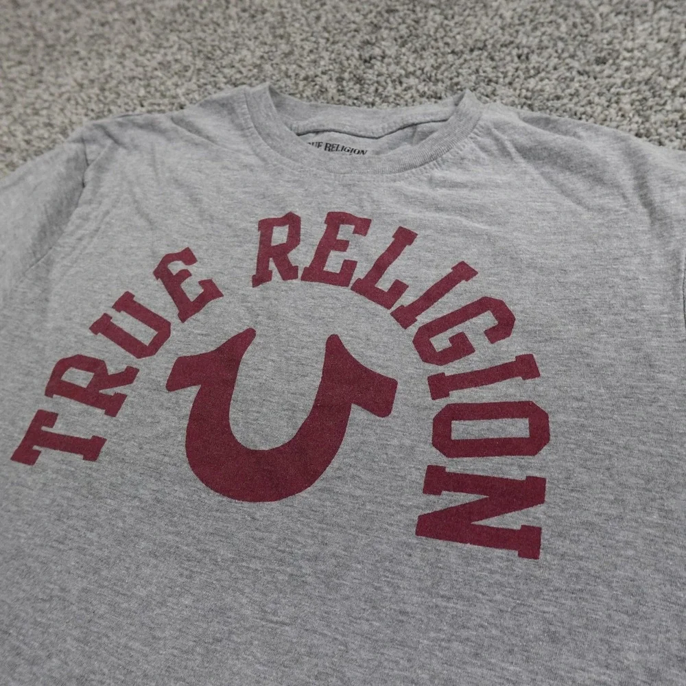 True Religion‎ Shirt Mens M Gray Graphic Horseshoe Spell Out Logo Crewneck Tee